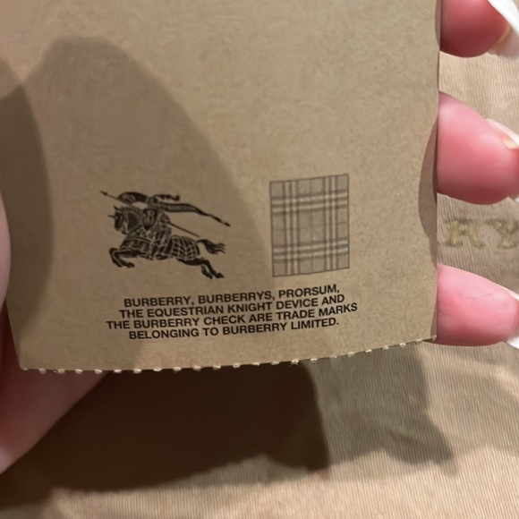 Burberry crossbody - Picture 16 of 17